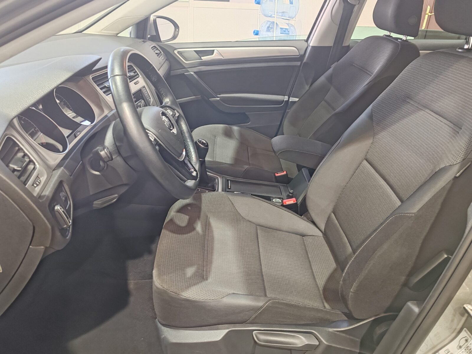 VOLKSWAGEN Golf 1.6 Tdi