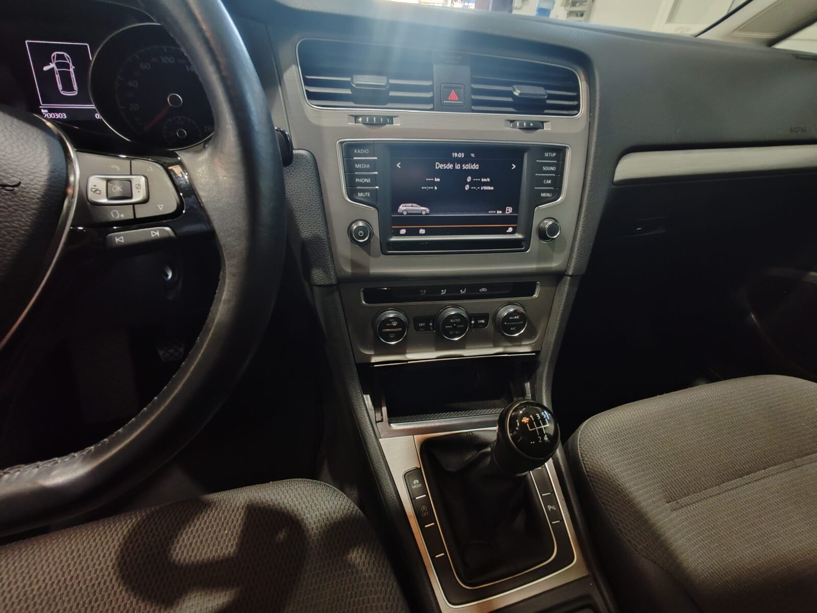 VOLKSWAGEN Golf 1.6 Tdi
